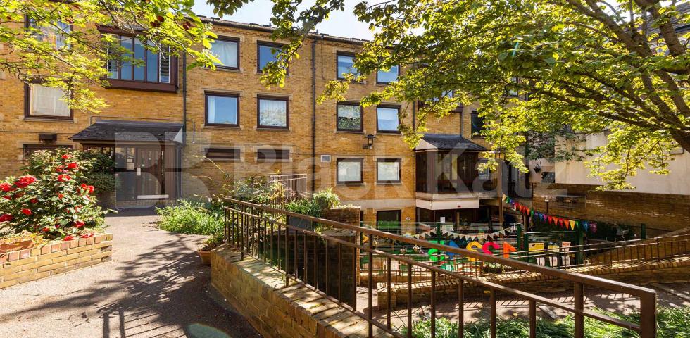 Two double bedrooms modern kitchen & bathroom mis to Marylebone Station.  Boldero Place, Marylebone